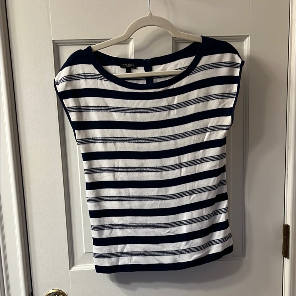 EUC Talbots light sleeveless sweater